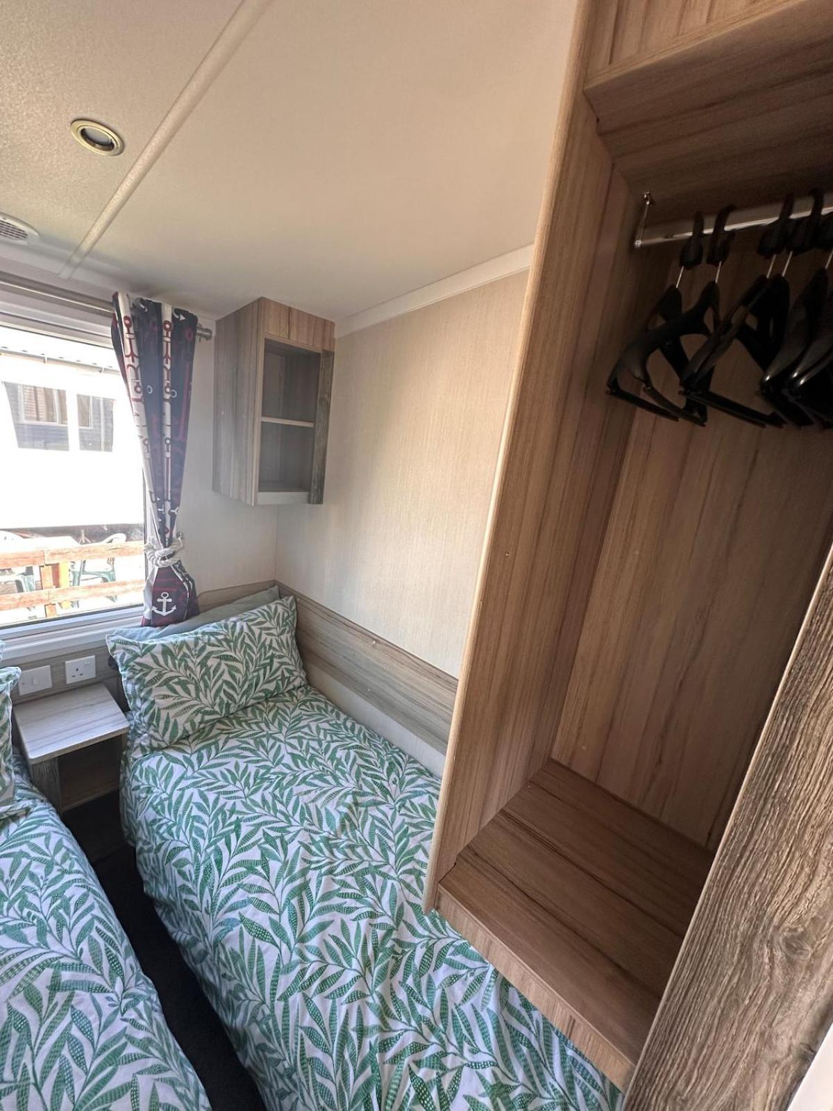 3-Bedroom Swift Caravan - Uddingston, グラスゴー エクステリア 写真